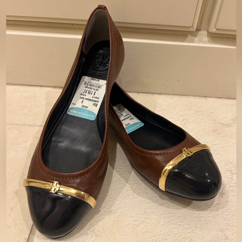 Tory Burch Flats size 8 - NEVER WORN